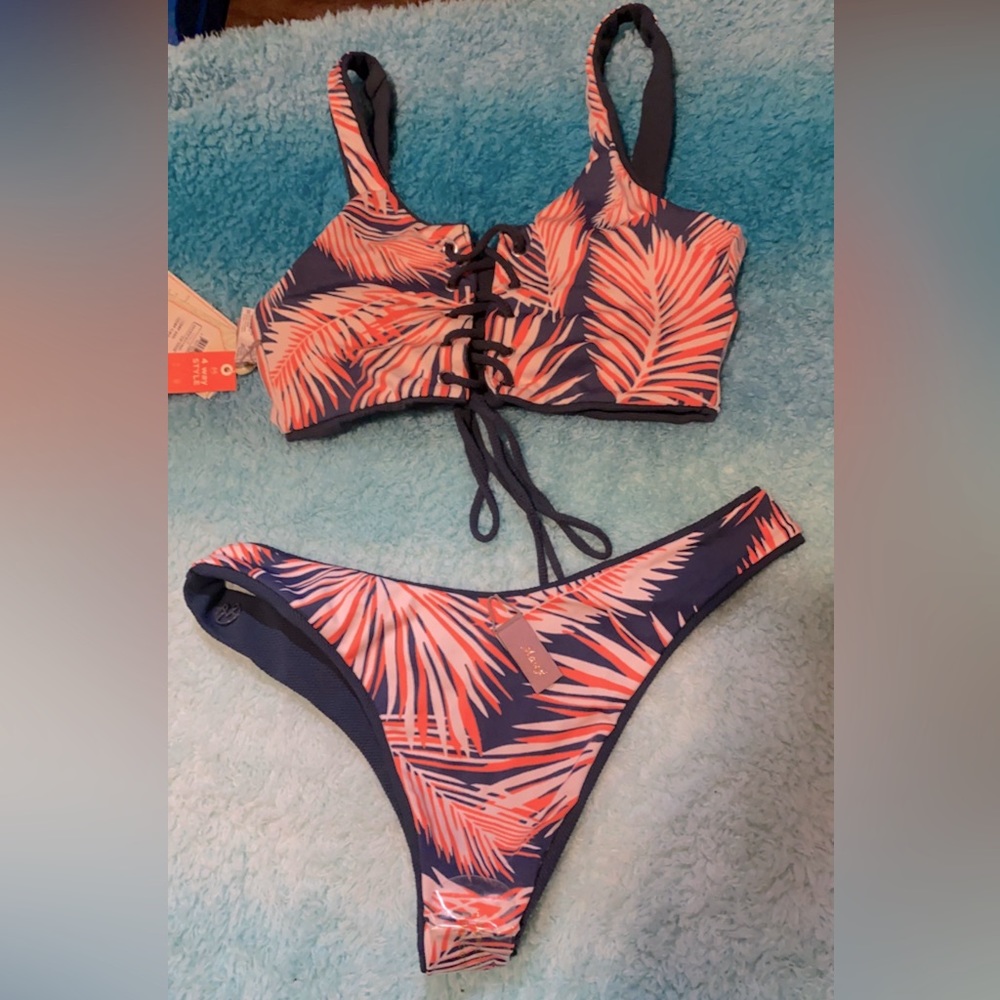 Women’s bikini.